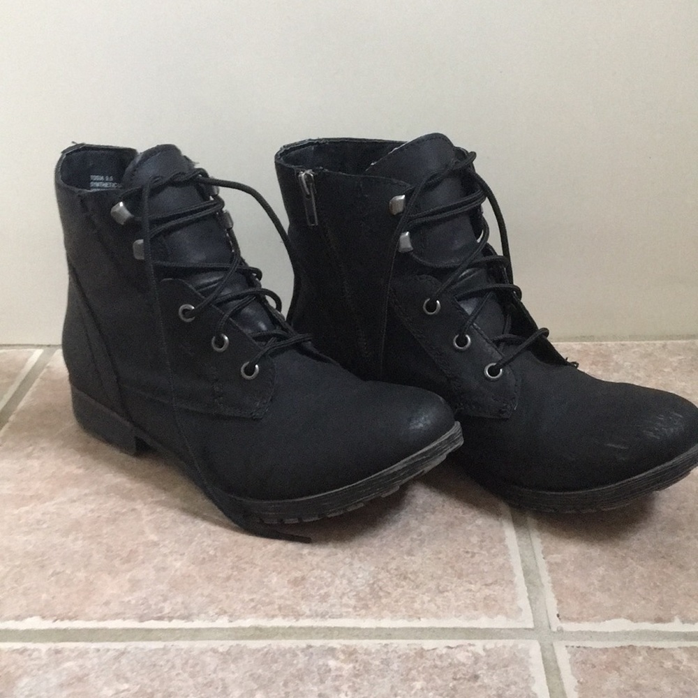 Cute Black Boots 🖤